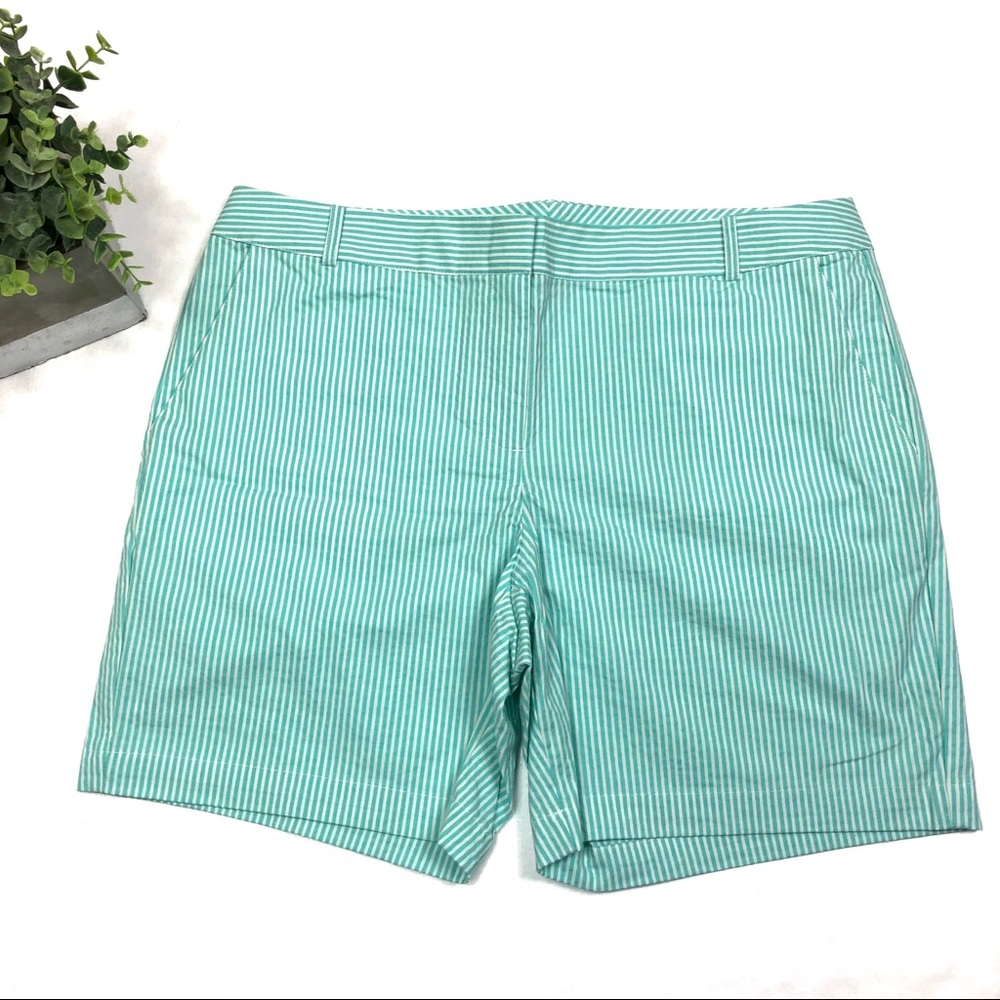 Izod Womens Seersucker Striped  Shorts